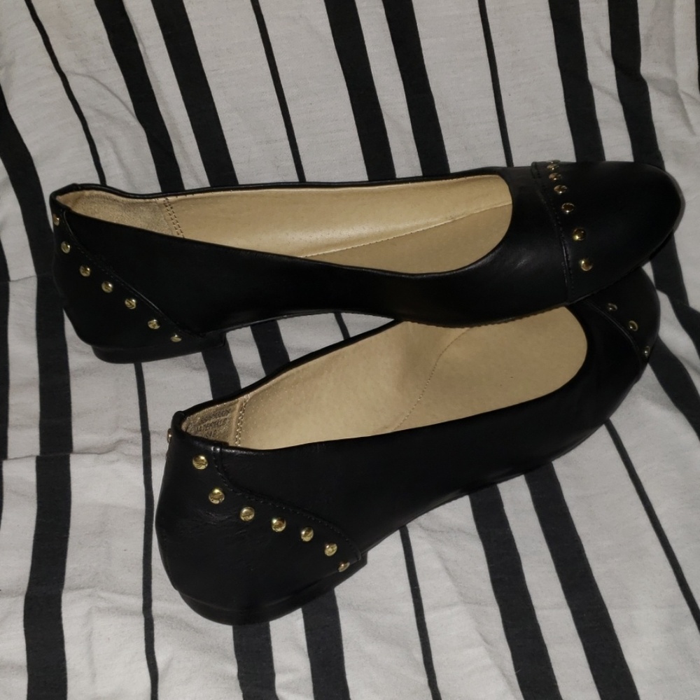 NWOT Faded Glory black flats